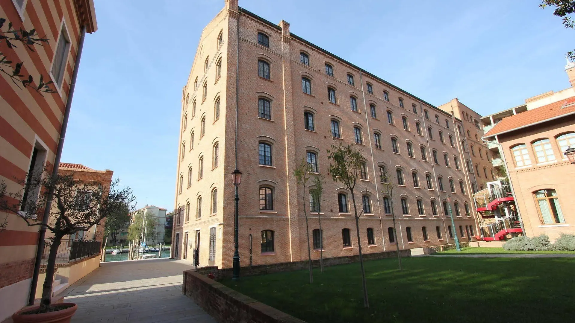 City Apartments Stucky Venedig Hotel